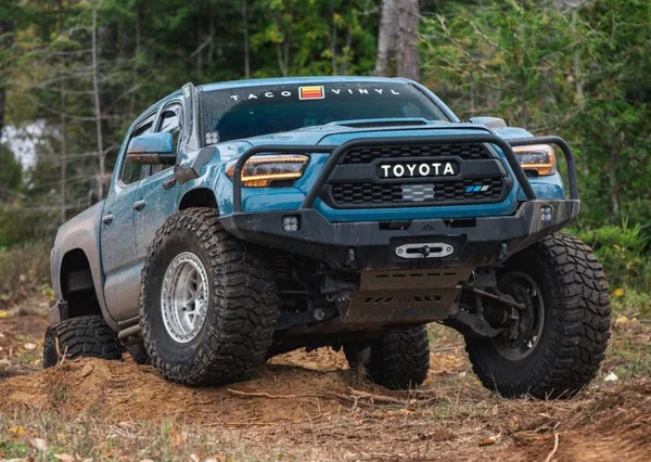 Toyota Tacoma 3rd Gen (2016-2023) Hi-Lite Overland Front Bumper [Bull Bar]